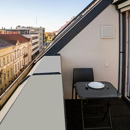 Dream Apartman 1 With Free Parking เยอร์ ภายนอก รูปภาพ