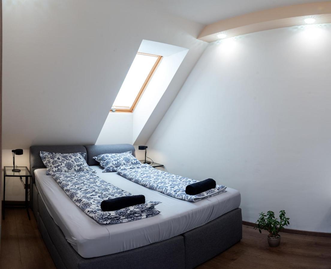 Dream Apartman 1 With Free Parking เยอร์ ภายนอก รูปภาพ