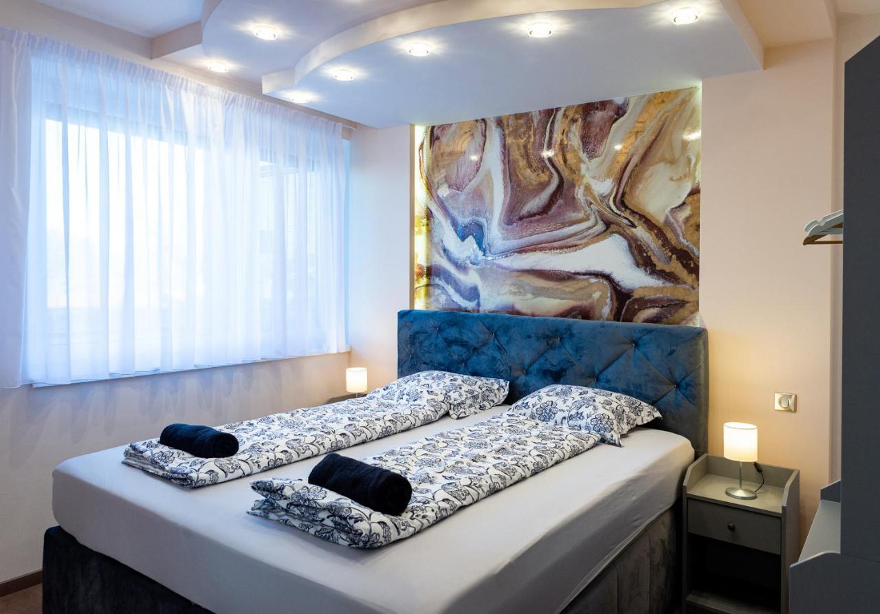 Dream Apartman 1 With Free Parking เยอร์ ภายนอก รูปภาพ